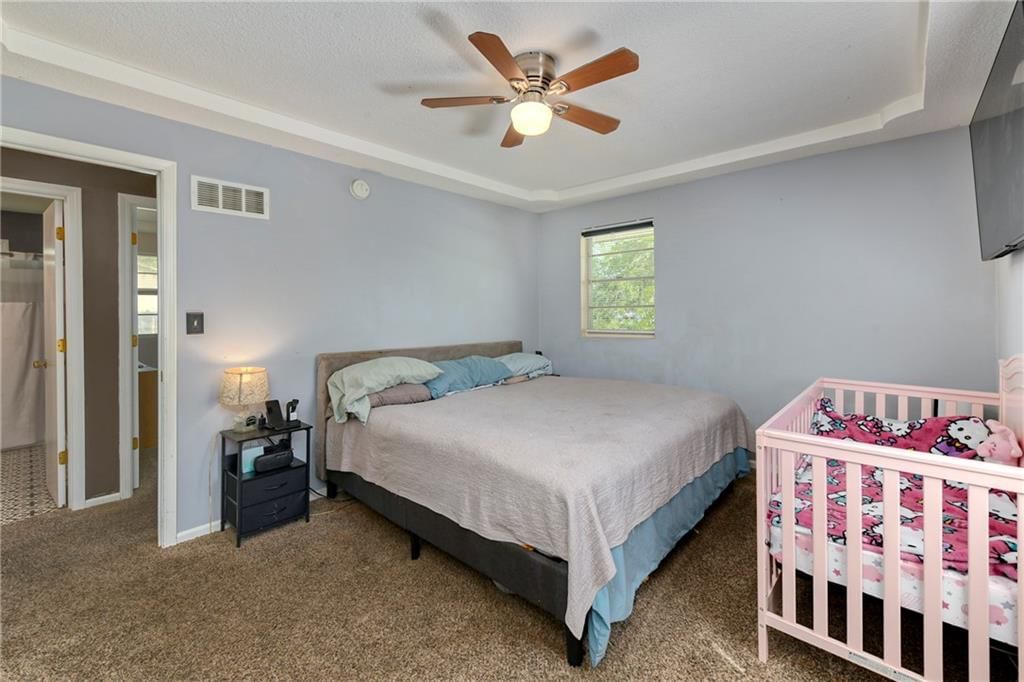 16006 Lawrence Avenue — photo 16