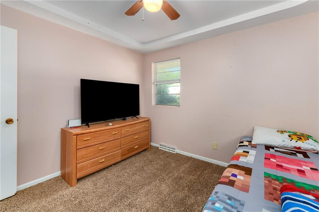 16006 Lawrence Avenue — photo 21