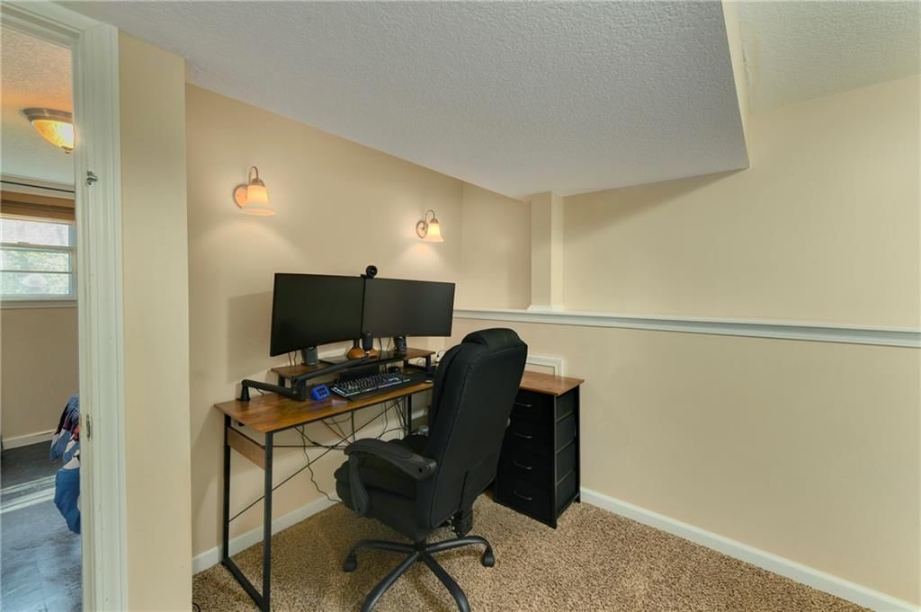 16006 Lawrence Avenue — photo 26