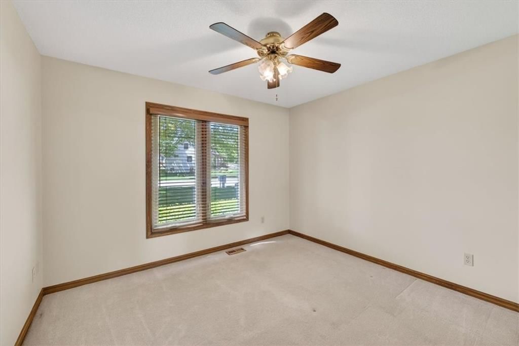 4933 SW Raintree Parkway — photo 30