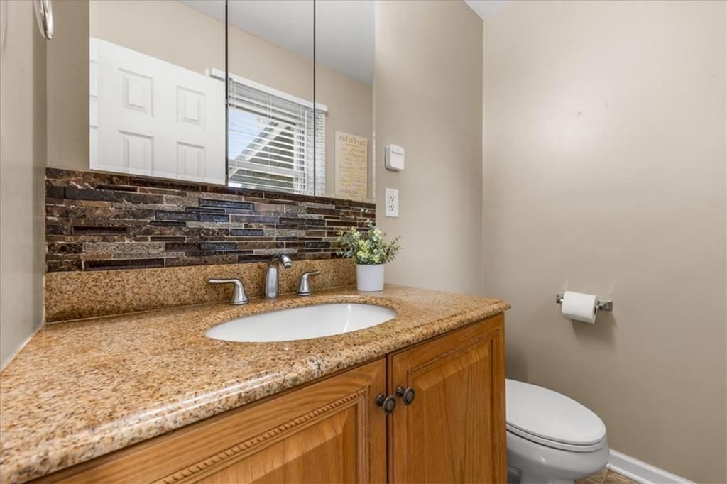 1807 Seneca Street — photo 16