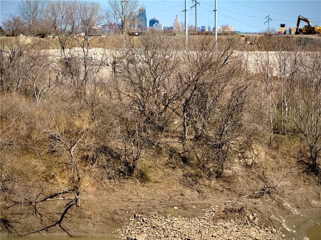 900 S 18th Street — photo 3