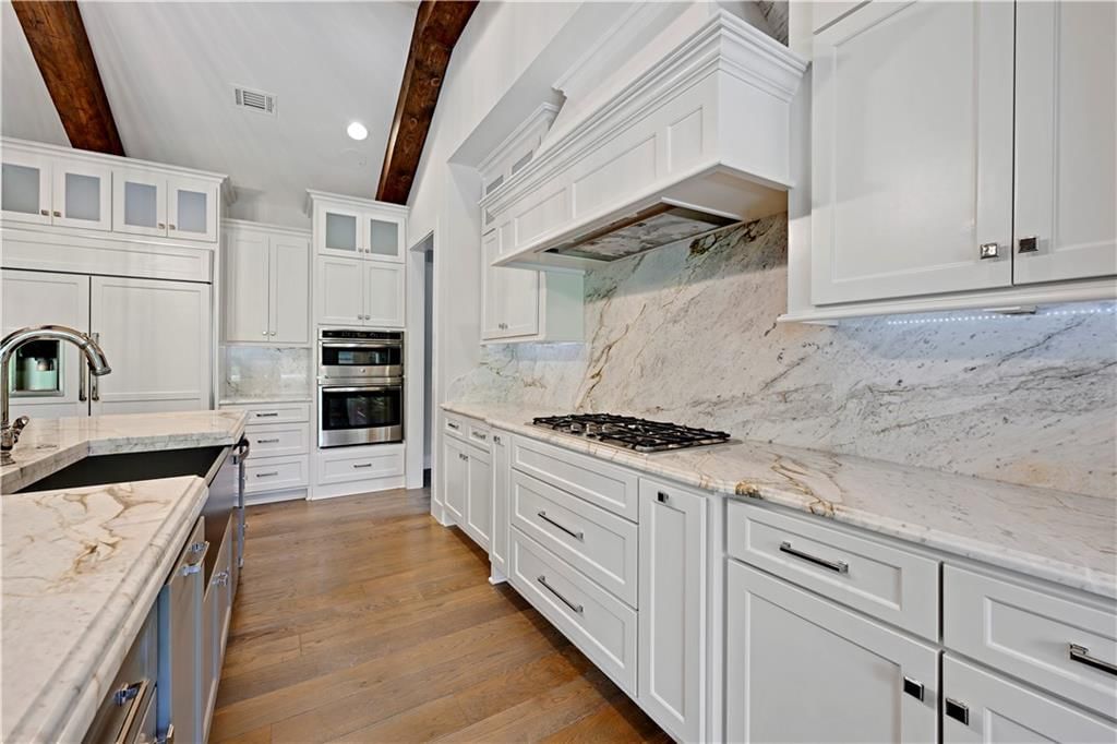 770 Suffolk Lane — photo 17