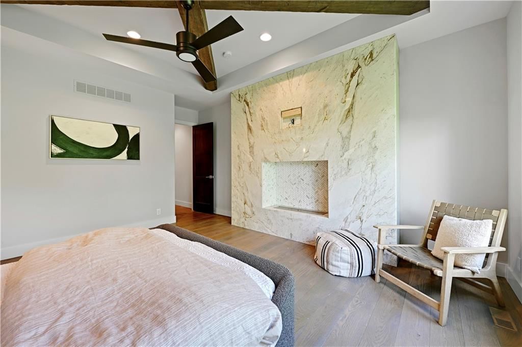 770 Suffolk Lane — photo 32