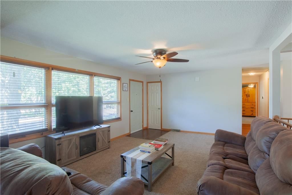 706 W 16th Street — photo 5