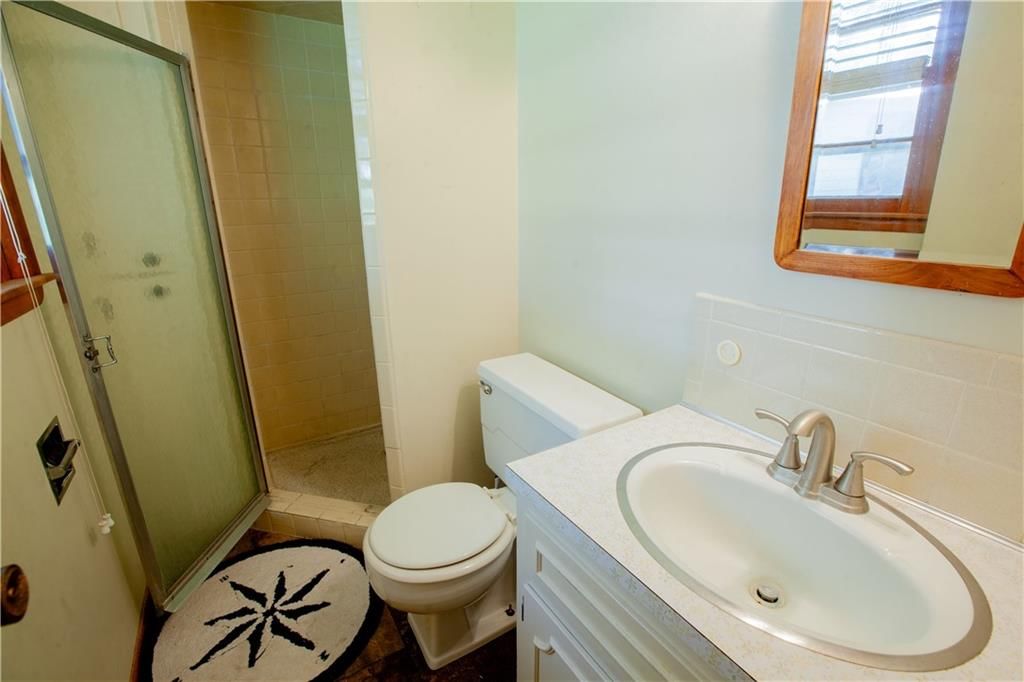 706 W 16th Street — photo 12