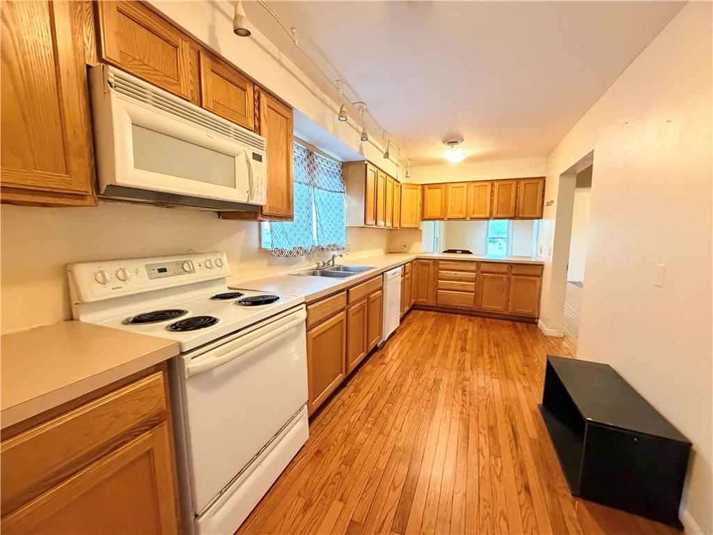 1418 N Cottonwood Street — photo 4