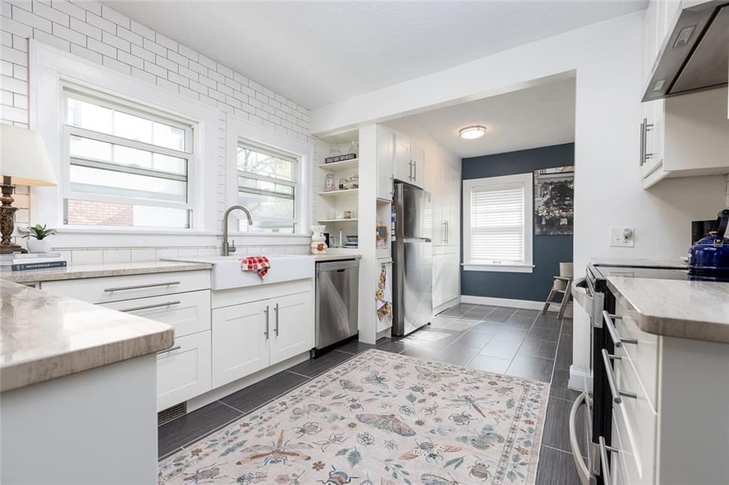 7329 Ward Parkway — photo 15