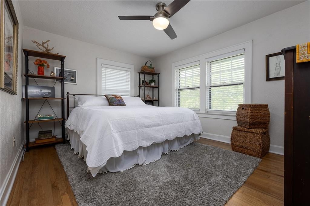7329 Ward Parkway — photo 28