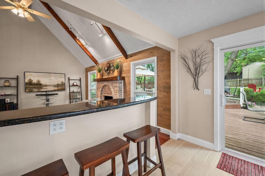 7331 Monrovia Street — photo 10