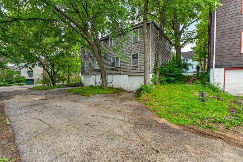 636 E 63rd Terrace — photo 27
