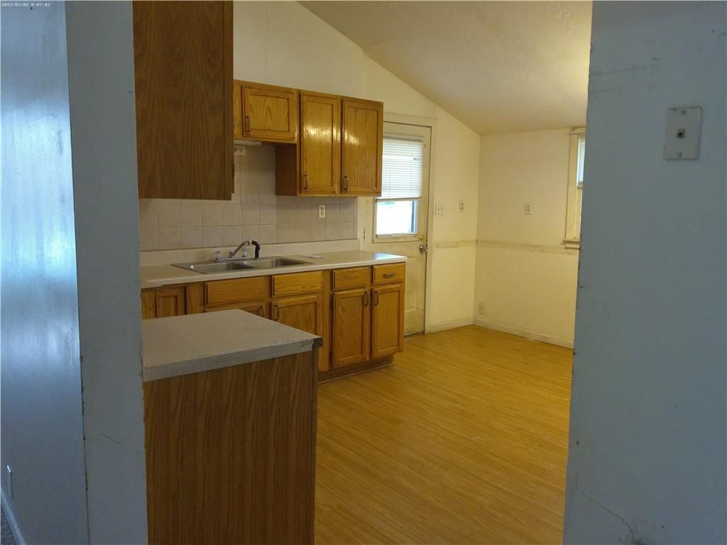 701 W Peoria Street — photo 4