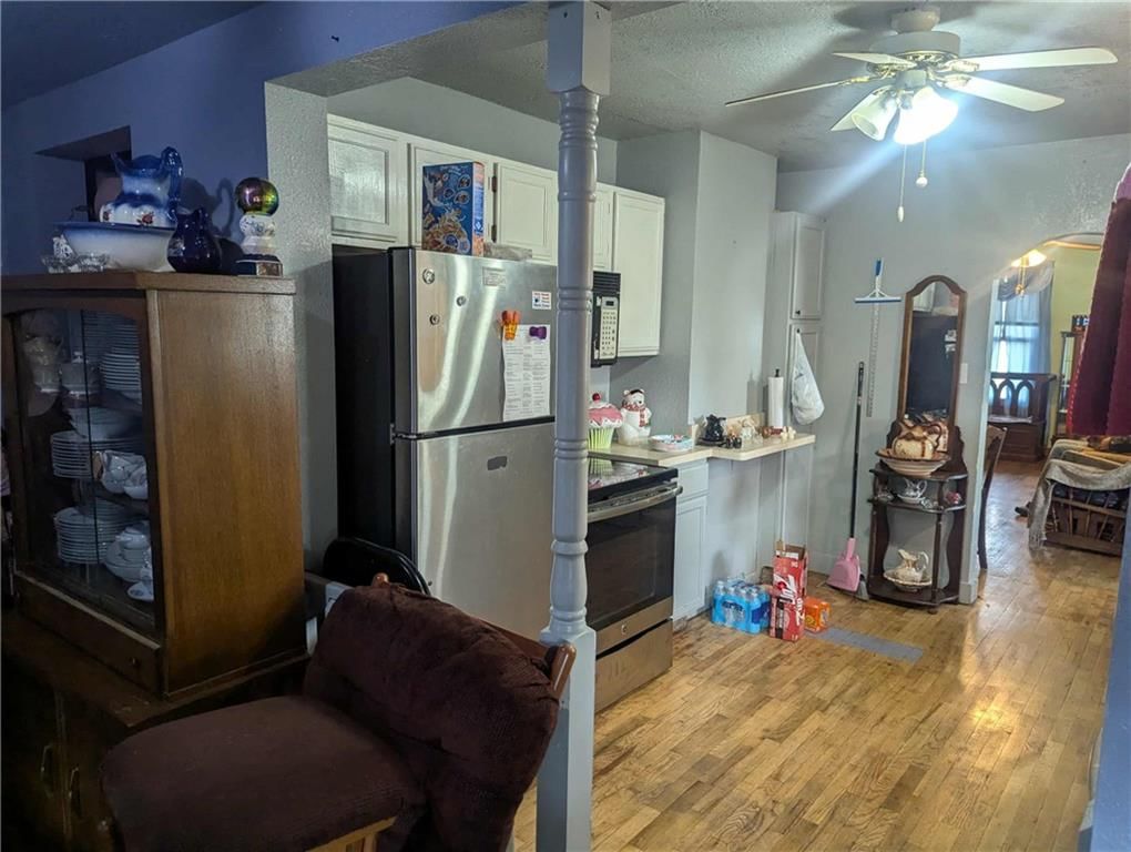 809 W 25th Terrace — photo 9