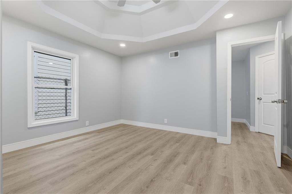 2315 Brighton Avenue — photo 36