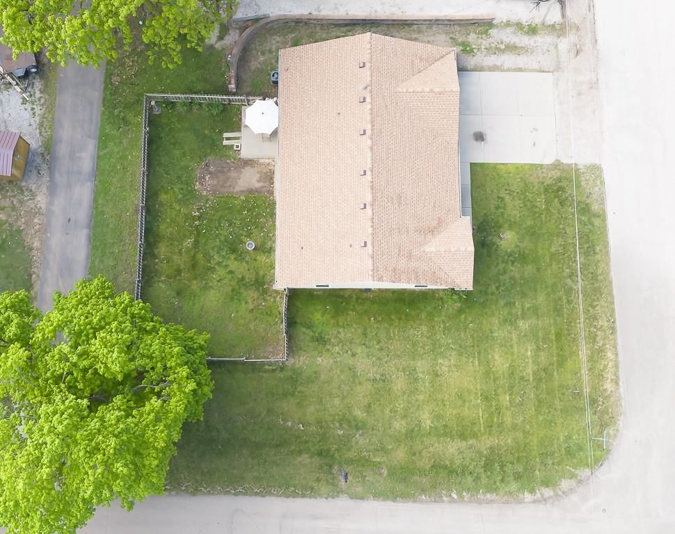 101 S Delaware Street — photo 18