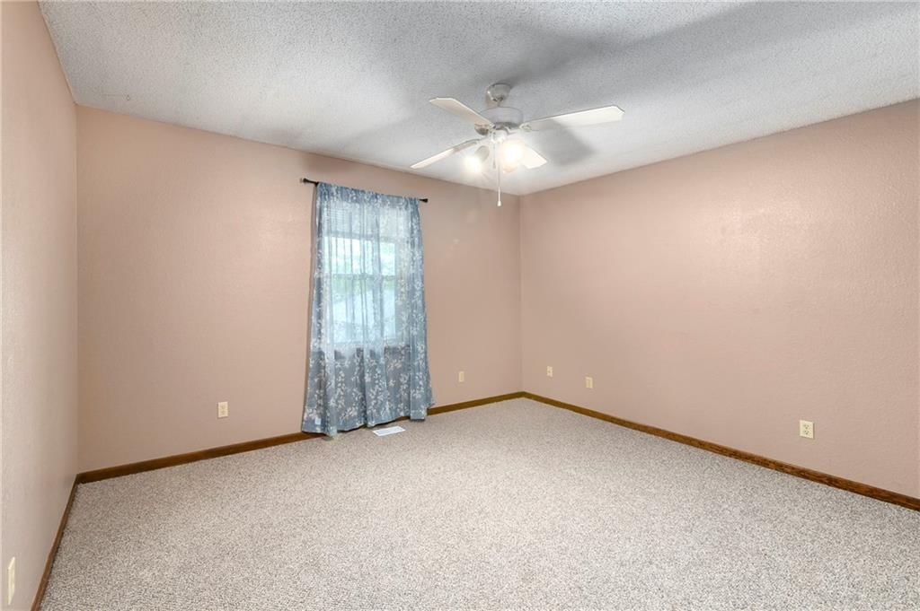 509 Sycamore Drive — photo 21