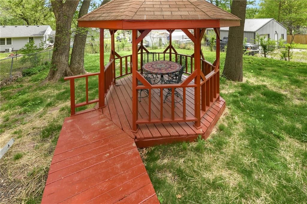 509 Sycamore Drive — photo 31