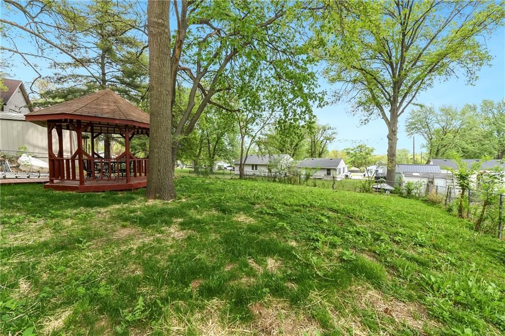 509 Sycamore Drive — photo 35