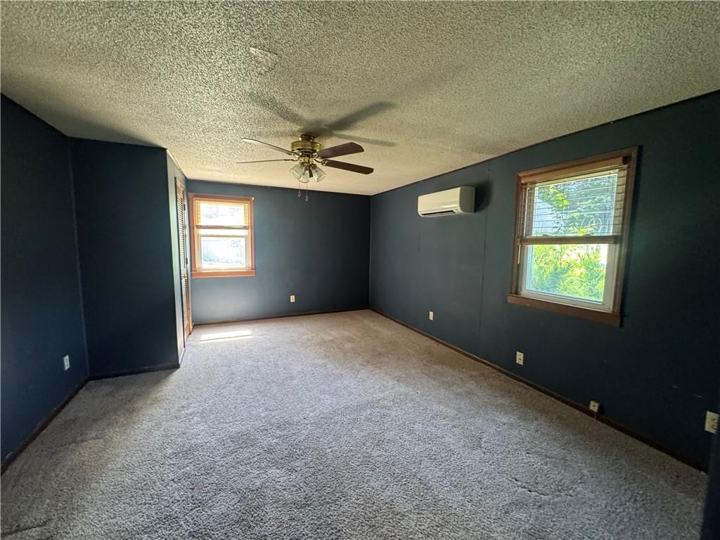 489 Fieldcrest Drive — photo 8