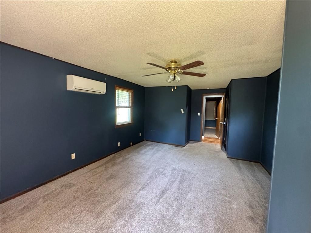 489 Fieldcrest Drive — photo 9