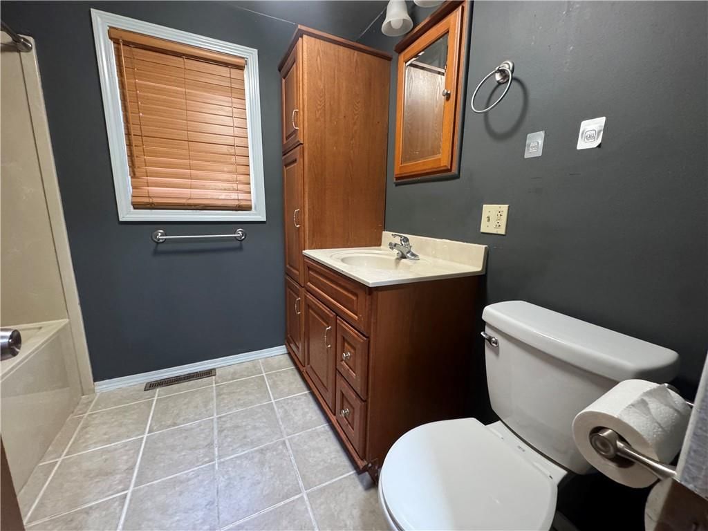 489 Fieldcrest Drive — photo 11