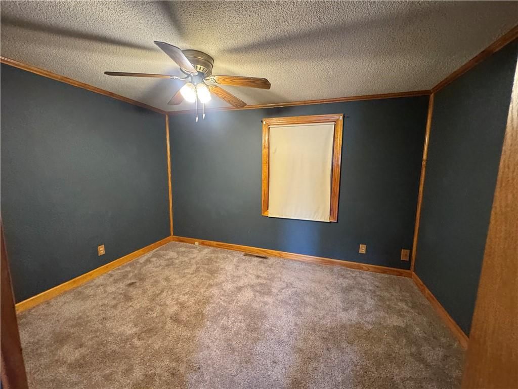 489 Fieldcrest Drive — photo 12