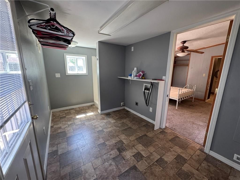 489 Fieldcrest Drive — photo 15