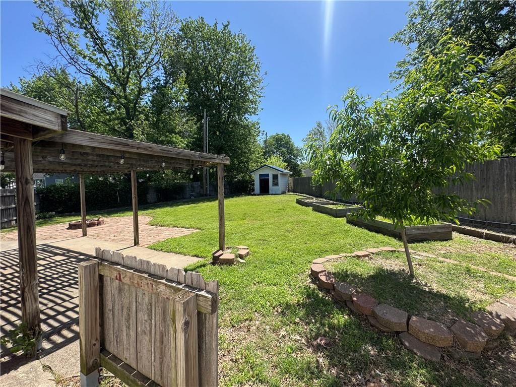 489 Fieldcrest Drive — photo 17