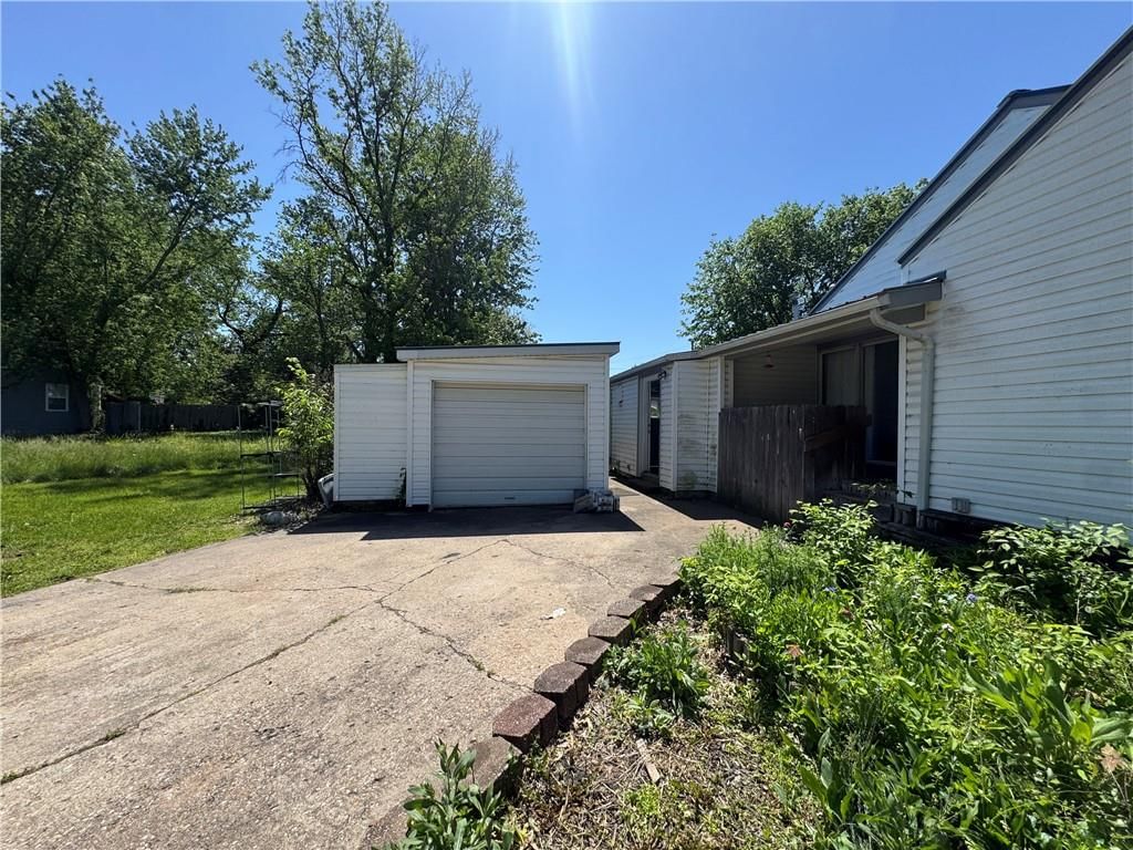 489 Fieldcrest Drive — photo 28