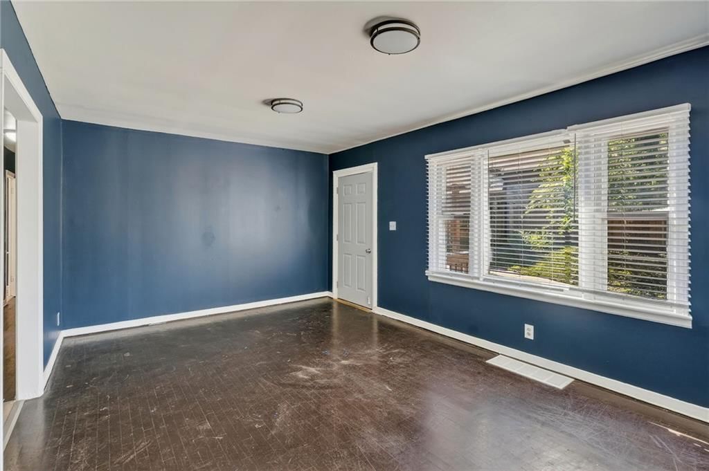 1003-1005 W College Street — photo 4