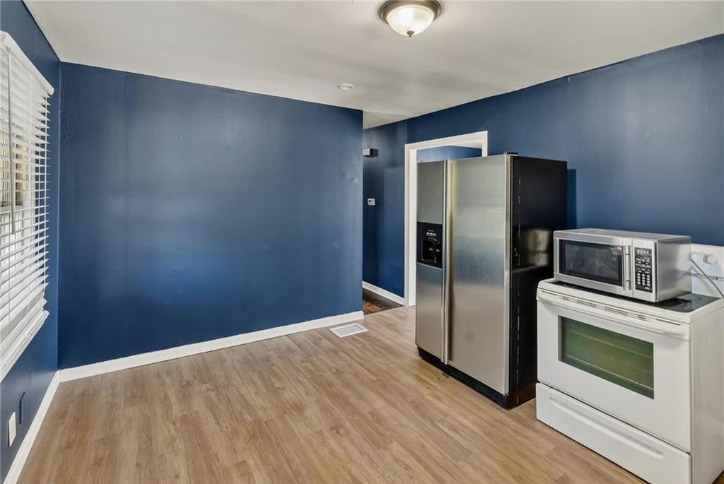 1003-1005 W College Street — photo 8
