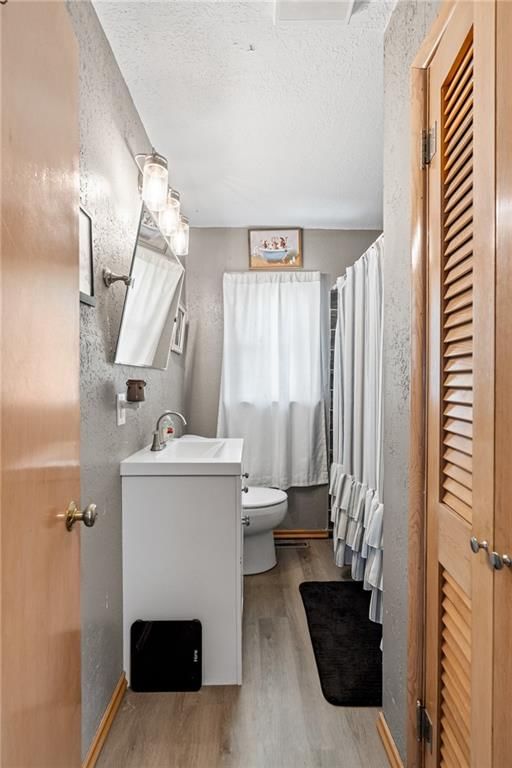 302 E Richardson Street — photo 25