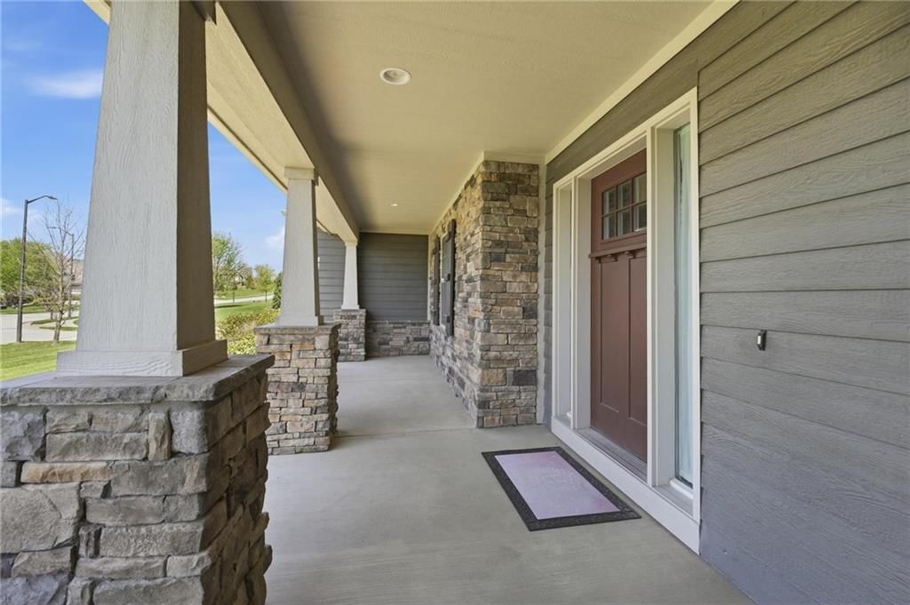 10509 N Hedges Avenue — photo 5