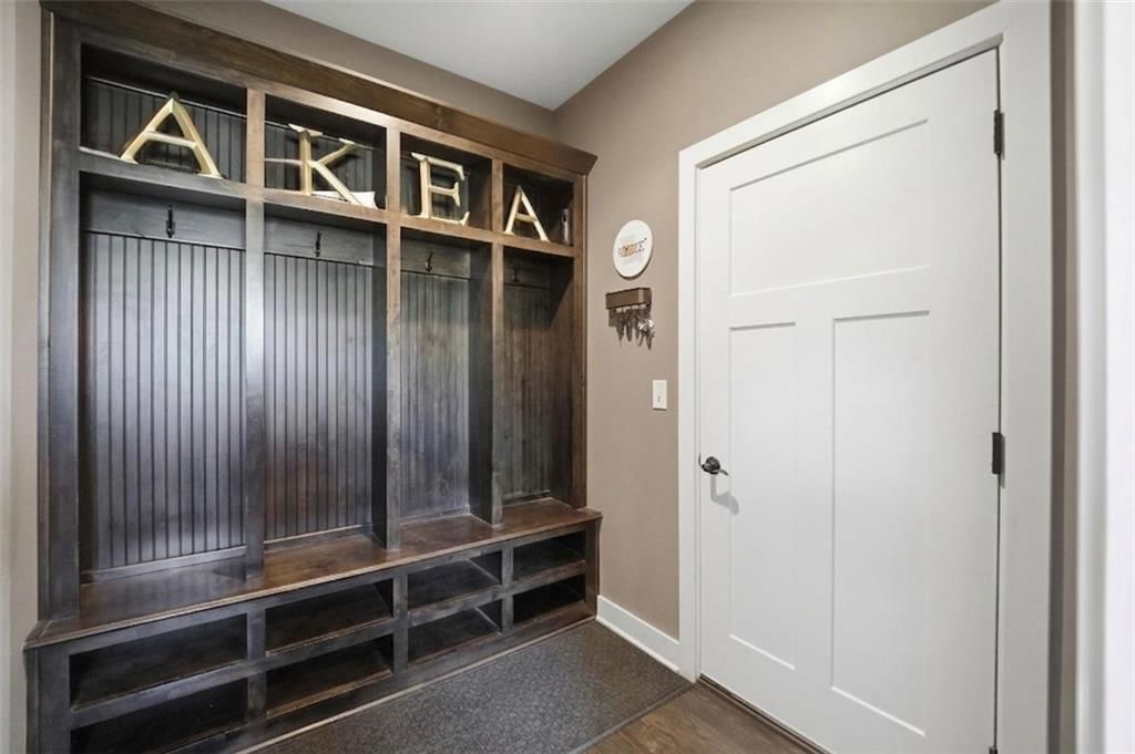 10509 N Hedges Avenue — photo 16