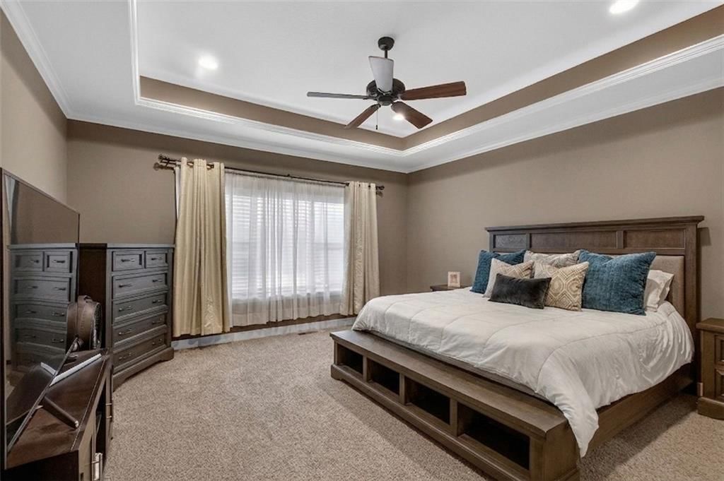 10509 N Hedges Avenue — photo 18