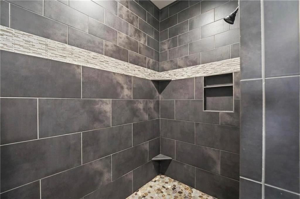 10509 N Hedges Avenue — photo 22