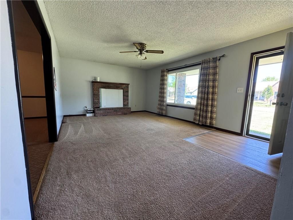 808 S Hugh Street — photo 9