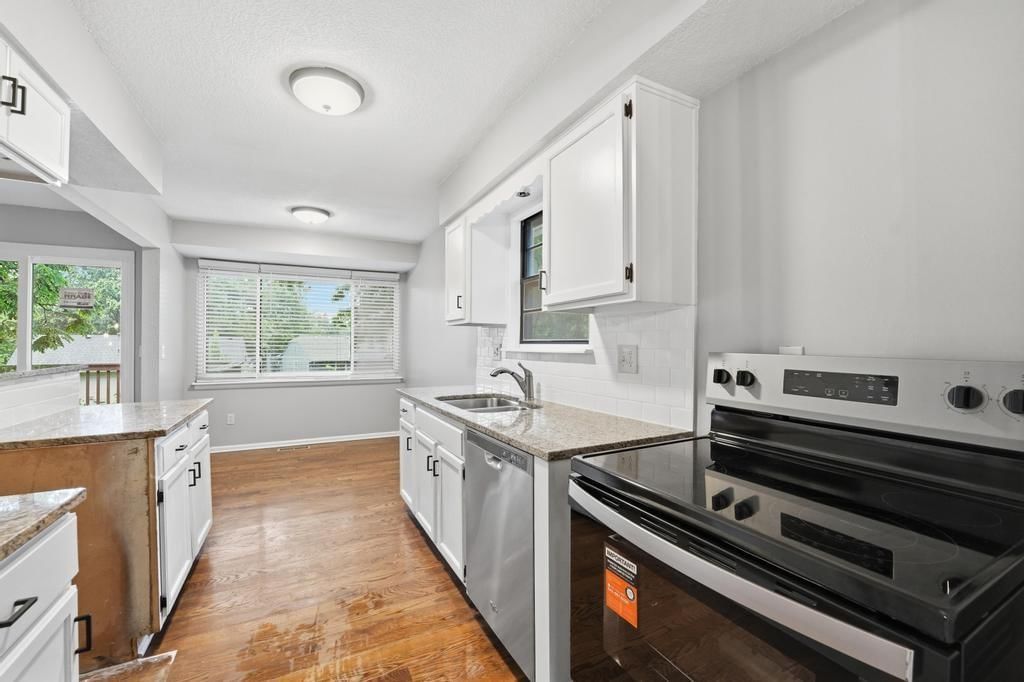 16308 W 125 Terrace — photo 29