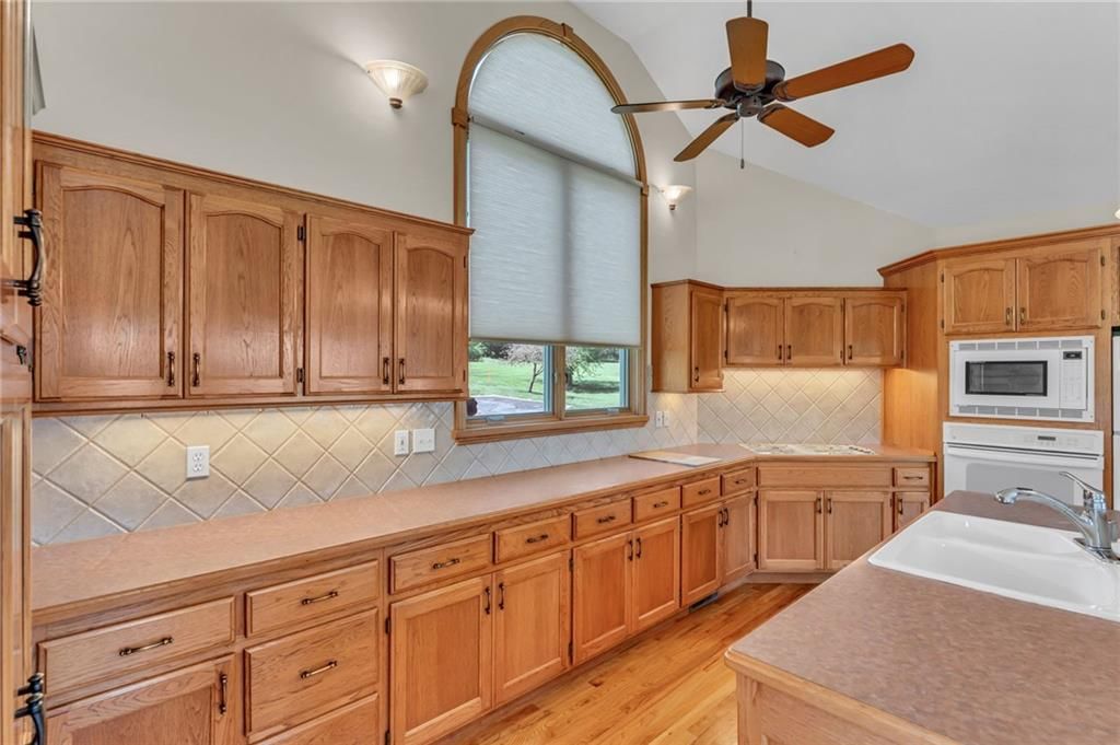 928 E 1279 Road — photo 27