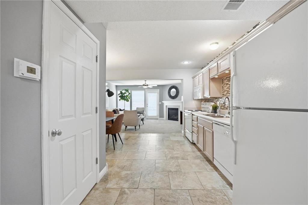 8335 N Kensington Avenue — photo 3