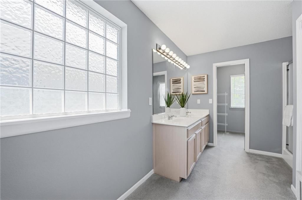 8335 N Kensington Avenue — photo 14