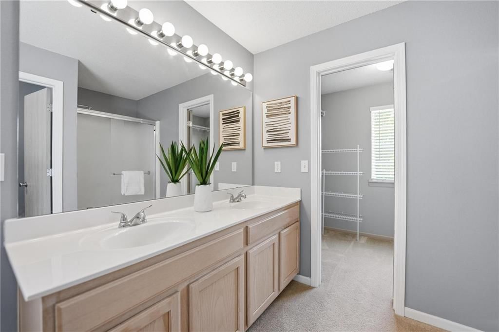 8335 N Kensington Avenue — photo 15