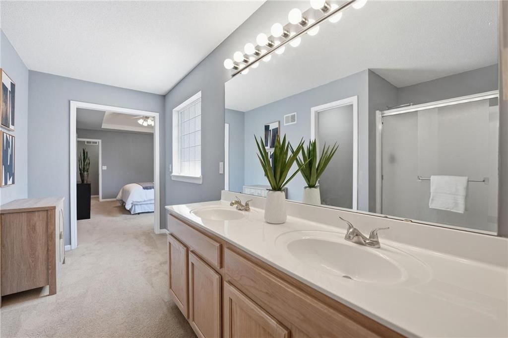 8335 N Kensington Avenue — photo 16