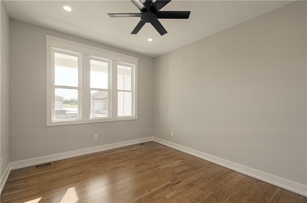 2344 Foxtail Drive — photo 17