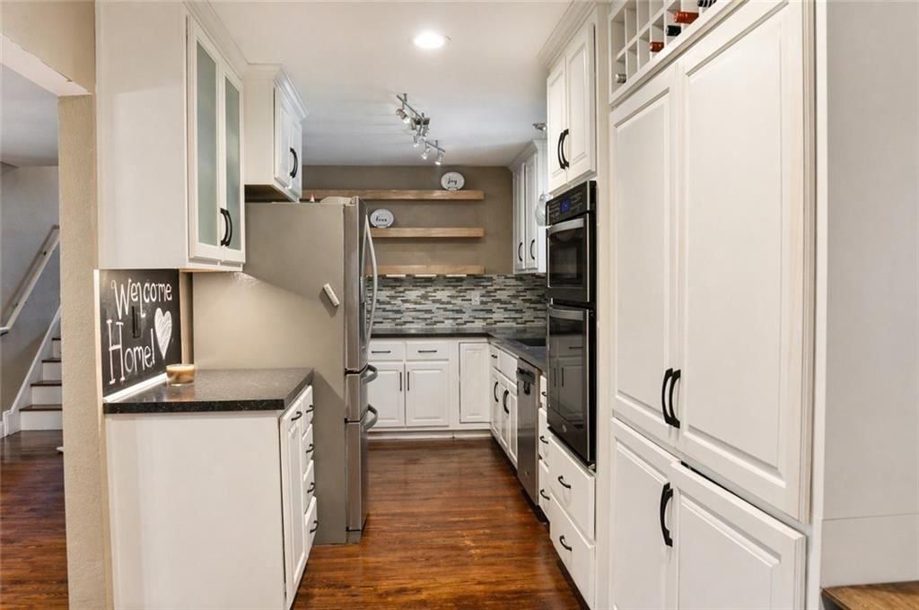 610 Lacy Lane — photo 8