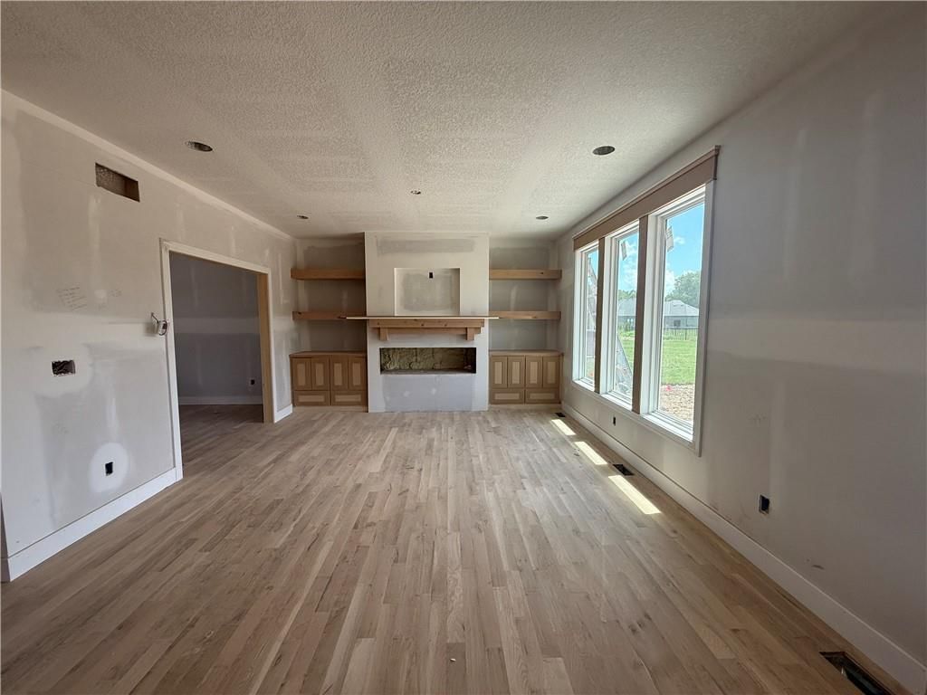 2340 Foxtail Drive — photo 11