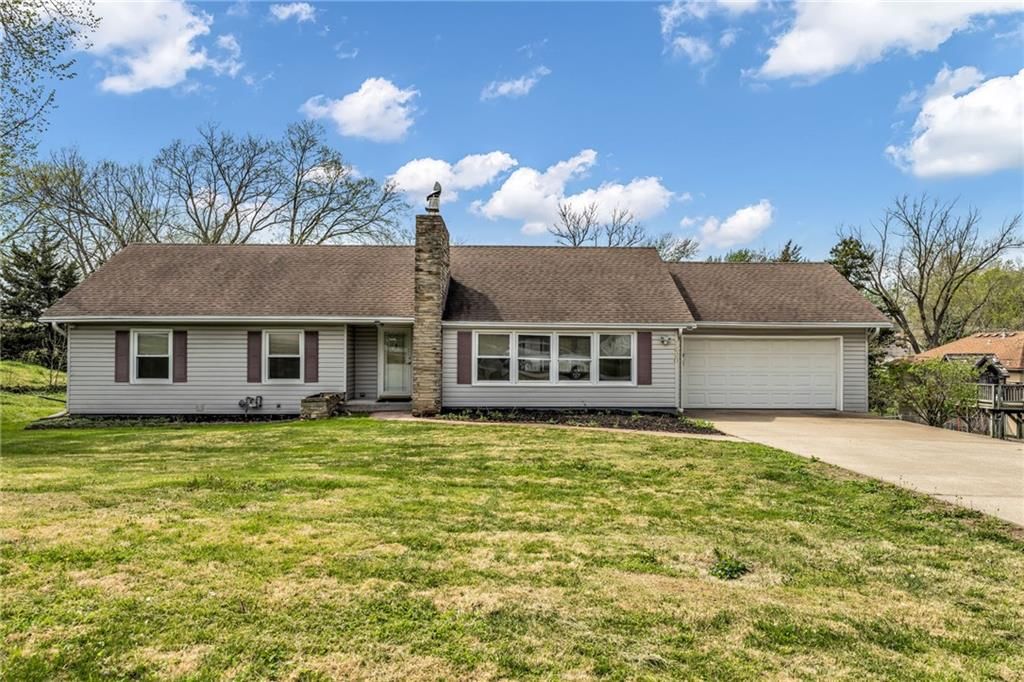 7220 NW Coronado Street, Kansas City, MO