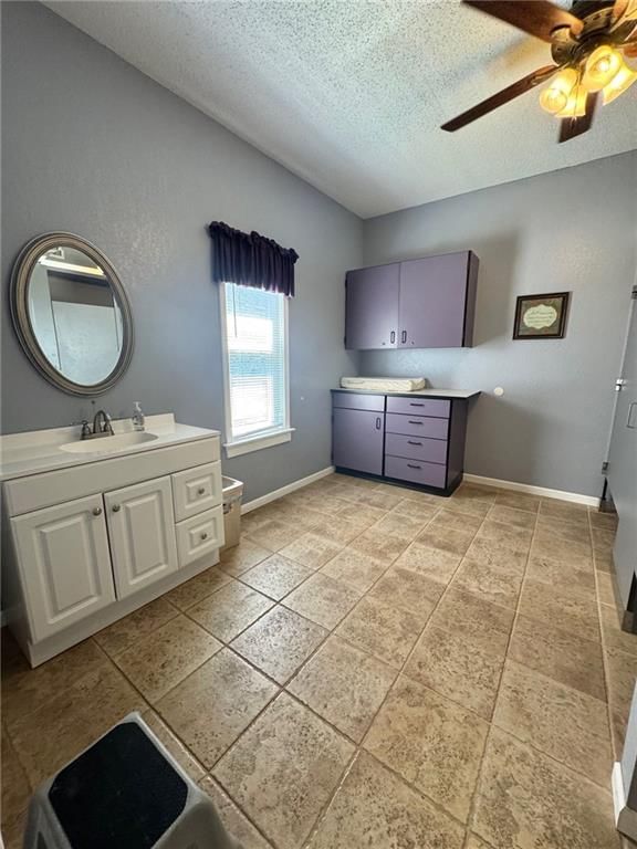 480 SE DD Highway — photo 17