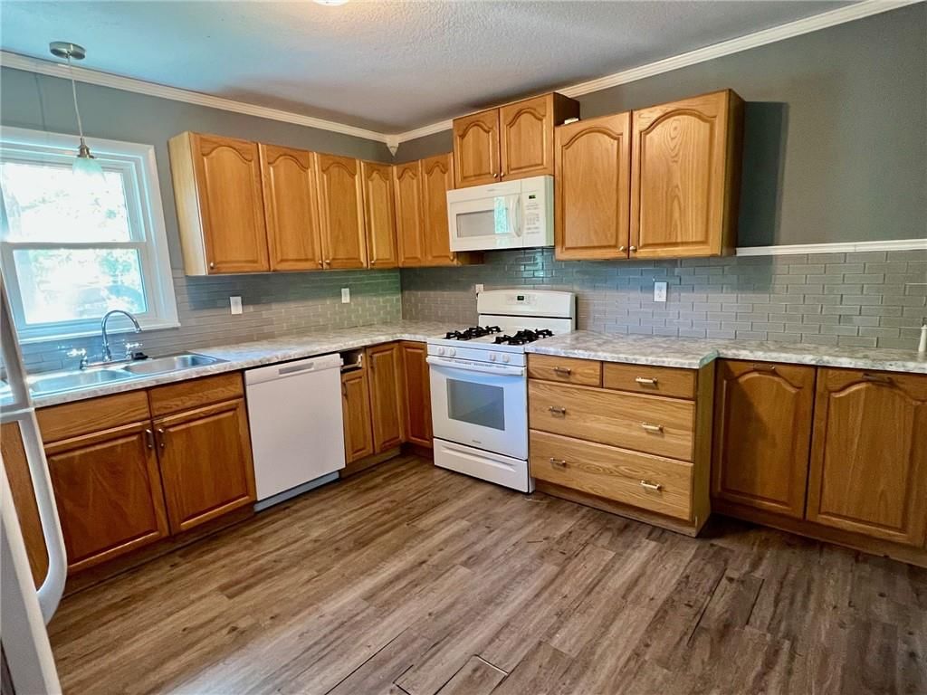 101 S 9th Terrace — photo 8