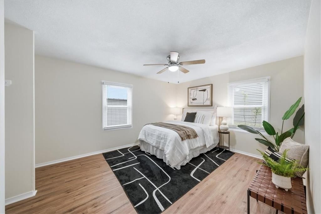 1736 Brook Street — photo 12